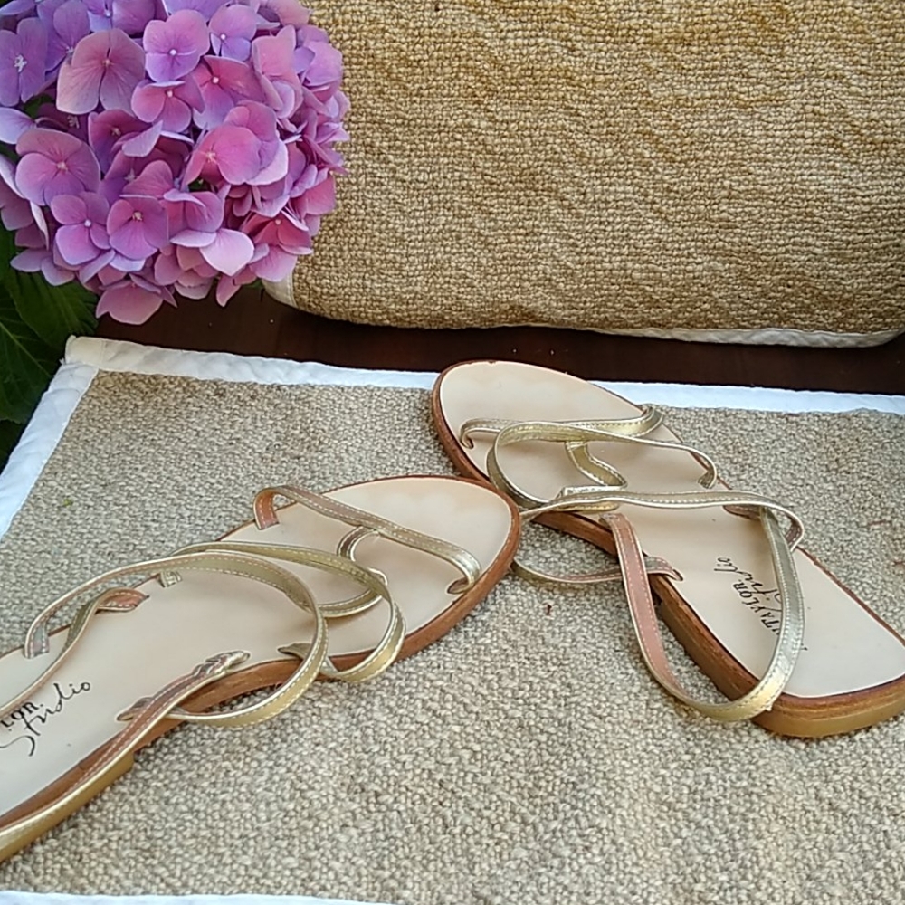 Ann Taylor Gold Vintage Narrow Strap Flat Leather Sandals 6.5 - Picture 5 of 8